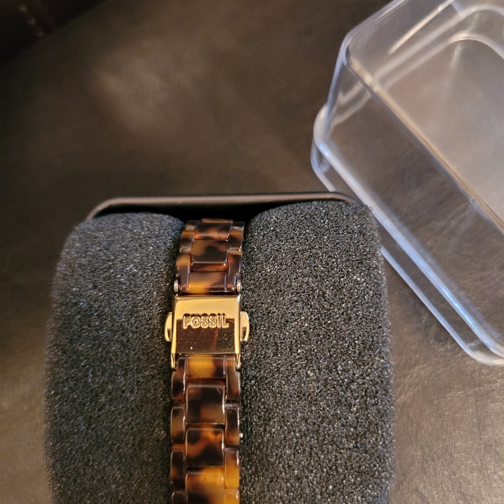 Fossil Watch - Picture 7 of 7